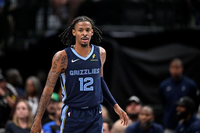 浓眉伤退詹姆斯三双 湖人大胜猛龙主场5连胜